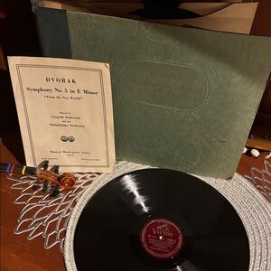 Antonín Dvořák's "Symphony No. 5 in E Minor ('From the New World')". VTG vinyls